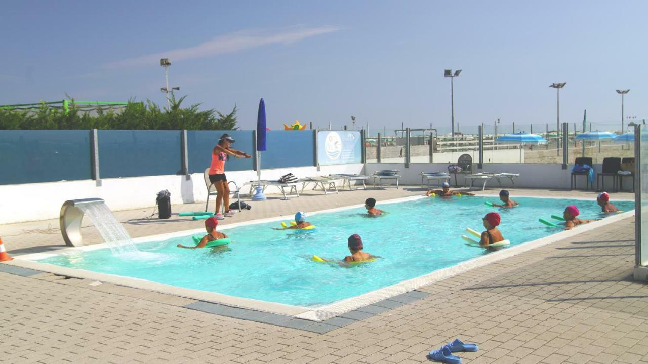 Residence 3 D Lido di Spina Exteriér fotografie